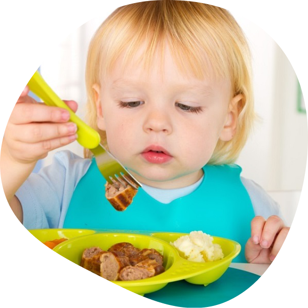 Почему ребенок отказывается от пищи кусочками?